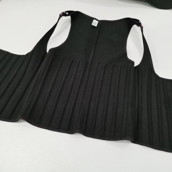 Transform Your Silhouette with Our Premium Waist Trainer! - Picture 7 of 9